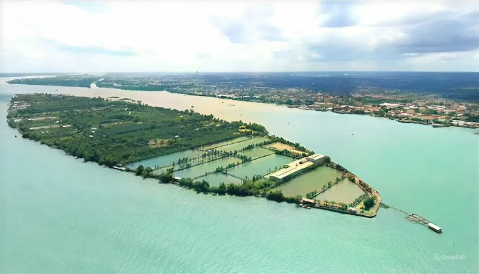 Cồn Sơn là một cù lao nhỏ nằm giữa sông Hậu