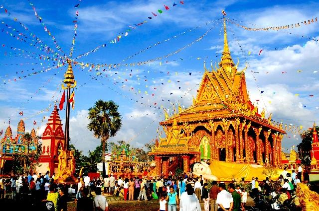 Lễ hội Chol Chnam Thmay đánh dấu thời khắc chuyển giao năm mới theo lịch cổ Khmer