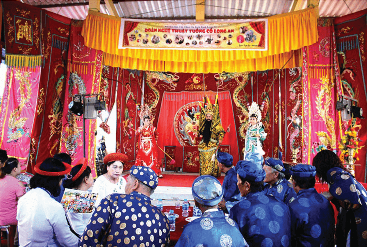 Lễ hội tôn vinh Thành hoàng